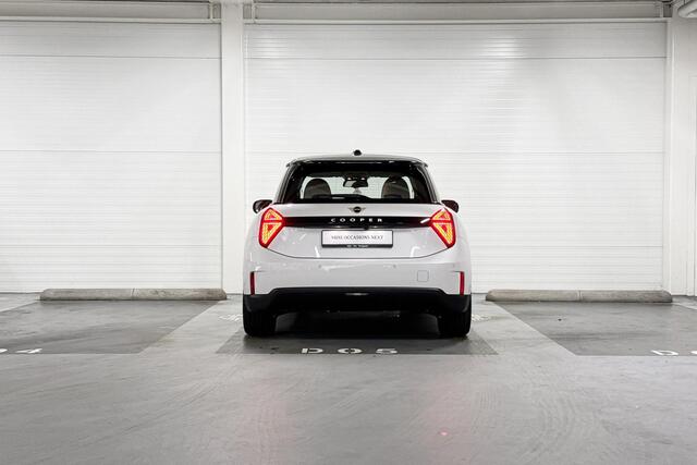Mini COOPER E | Classic Trim | Pakket S | 18" Slide Spoke Two-Tone