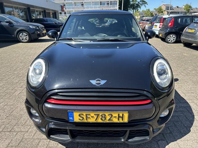 Mini COOPER Mini 1.5 Chili Serious Business JCW Navi Pano NAP
