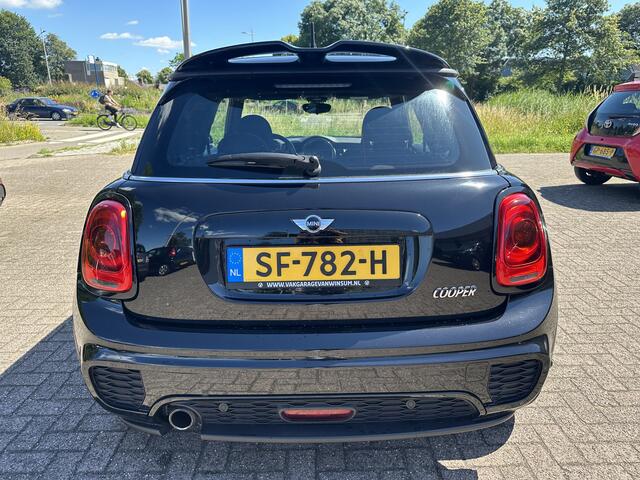 Mini COOPER Mini 1.5 Chili Serious Business JCW Navi Pano NAP