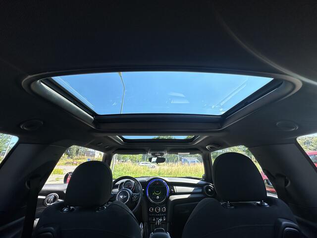 Mini COOPER Mini 1.5 Chili Serious Business JCW Navi Pano NAP