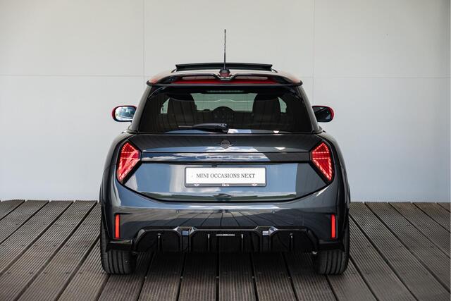 Mini COOPER 3-deurs C | John Cooper Works Trim + Package XL