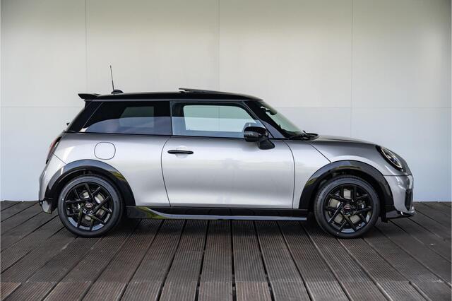 Mini COOPER 3-deurs C Aut. JCW pakket + M Package