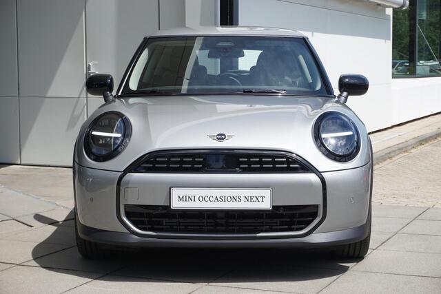 Mini COOPER Mini 1.5 C Essential Driving Assistant | 18 inch JCW | Apple CarPlay | Navigatie
