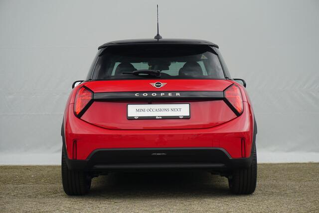 Mini COOPER 3-deurs C Classic / Comfort Acces / Stoelverwarming / Parking Assistant / Driving Assistant