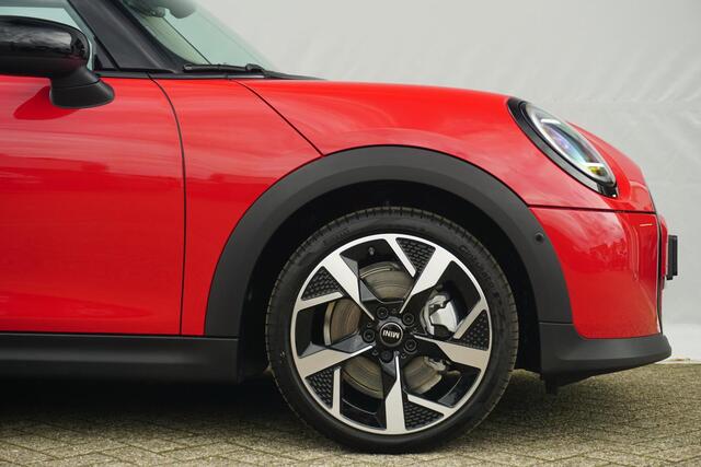 Mini COOPER 3-deurs C Classic / Comfort Acces / Stoelverwarming / Parking Assistant / Driving Assistant