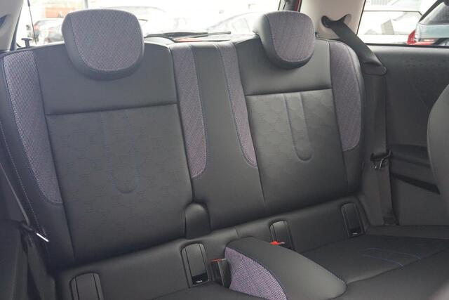 Mini COOPER 3-deurs C Classic / Comfort Acces / Stoelverwarming / Parking Assistant / Driving Assistant