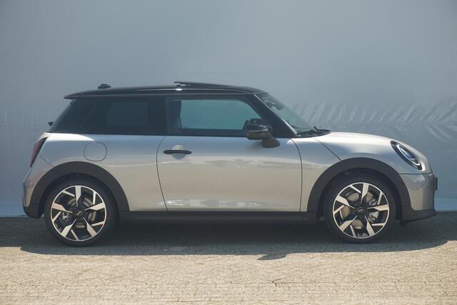 Mini COOPER 3-deurs C Panorama Dak / Head-Up / Stoelverwarming