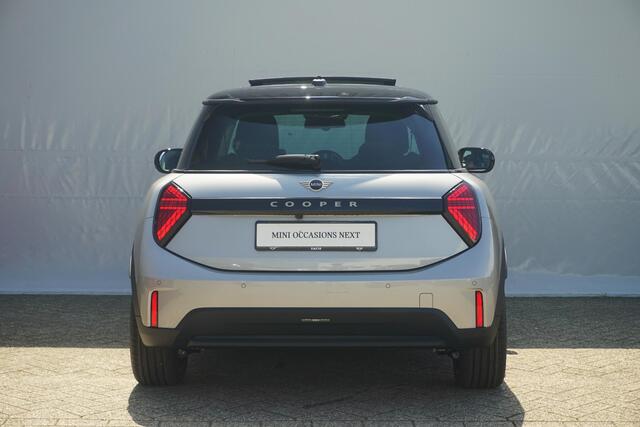 Mini COOPER 3-deurs C Panorama Dak / Head-Up / Stoelverwarming
