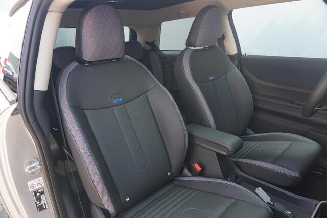 Mini COOPER 3-deurs C Panorama Dak / Head-Up / Stoelverwarming