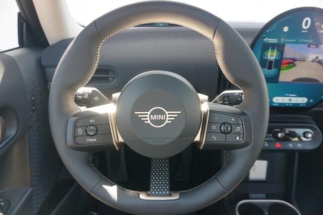 Mini COOPER 3-deurs C Panorama Dak / Head-Up / Stoelverwarming