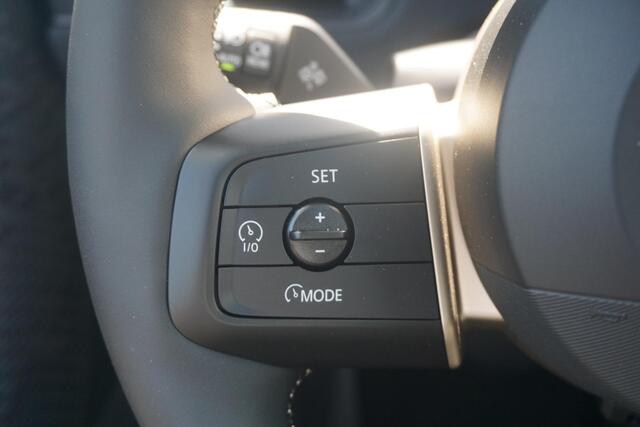 Mini COOPER 3-deurs C Panorama Dak / Head-Up / Stoelverwarming