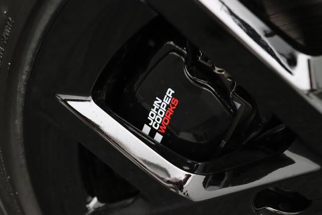 Mini COOPER 3-deurs C | John Cooper Works Trim + Pakket M