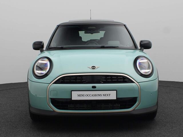 Mini COOPER 3-deurs C | Favoured Trim + Pakket L + Panoramadak + Harman Kardon + Driving Assistant