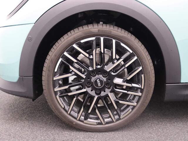 Mini COOPER 3-deurs C | Favoured Trim + Pakket L + Panoramadak + Harman Kardon + Driving Assistant