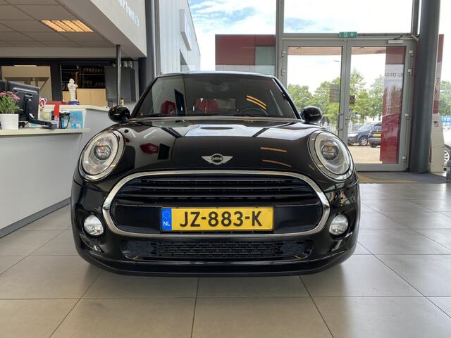 Mini COOPER Mini 1.5 Chili Business,NL Auto,5 Deurs,5 Zits,Navigatie,Climate&Cruisecontrol,Bluetooth met Spraakbediening,Sensoren Achter,Comfortstoelen Halfleder,16 Inch Lmv