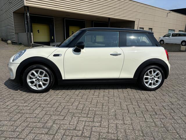 Mini COOPER Mini 1.5 D Pepper Serious Business 116 pk [ ecc,xenon,cruise,lmv,pdc ]