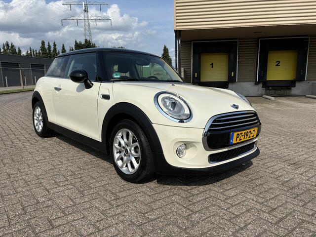 Mini COOPER Mini 1.5 D Pepper Serious Business 116 pk [ ecc,xenon,cruise,lmv,pdc ]