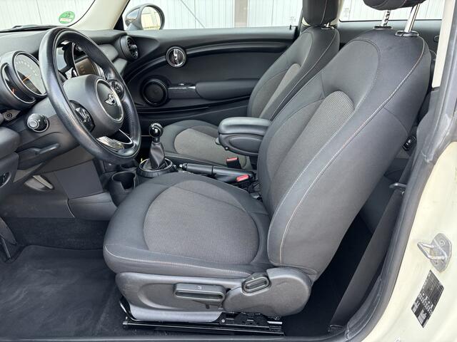 Mini COOPER Mini 1.5 D Pepper Serious Business 116 pk [ ecc,xenon,cruise,lmv,pdc ]