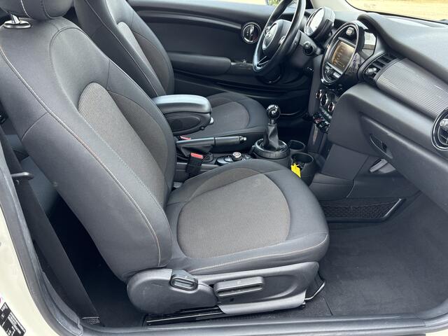 Mini COOPER Mini 1.5 D Pepper Serious Business 116 pk [ ecc,xenon,cruise,lmv,pdc ]