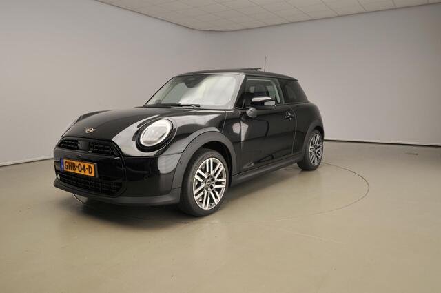Mini COOPER Mini 1.5 C Classic | Harman/Kardon | Navigatie AR | Panoramadak | Alu velgen 17" | Stoel + Stuurwiel verwarmd