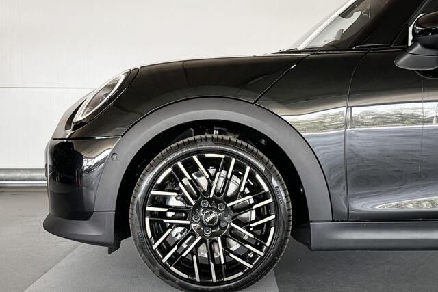 Mini COOPER 3-deurs 1.5 Cooper C Favoured | Pakket S | Dak in carrosseriekleur