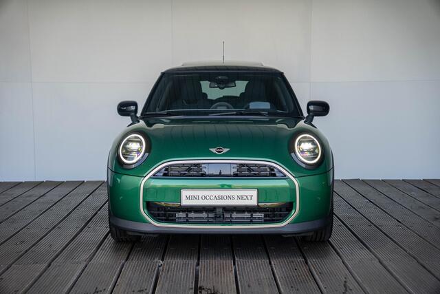 Mini COOPER 3-deurs C Favoured + M pakket