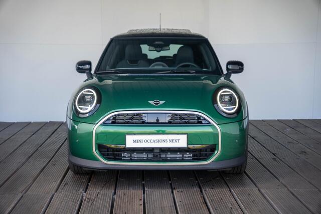Mini COOPER 3-deurs C Favoured + M pakket