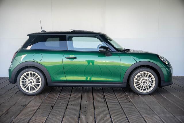 Mini COOPER 3-deurs C Favoured + M pakket