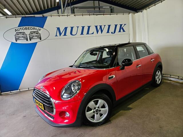 Mini COOPER 1.5 Cooper Business Edition / Automaat / Navi / NL Auto