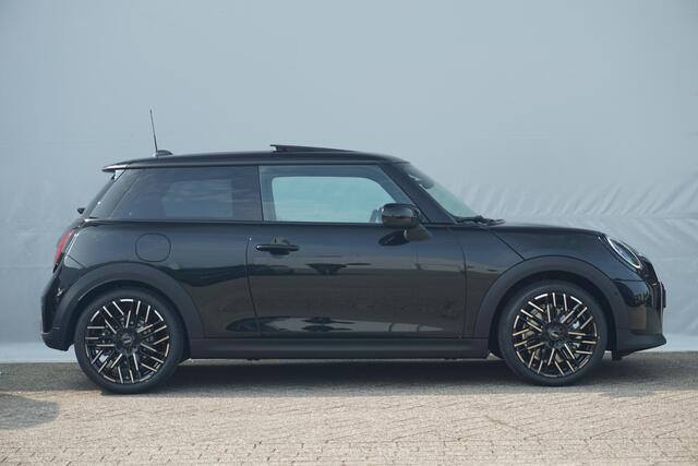 Mini COOPER 3-Deurs C Favoured / Pakket M