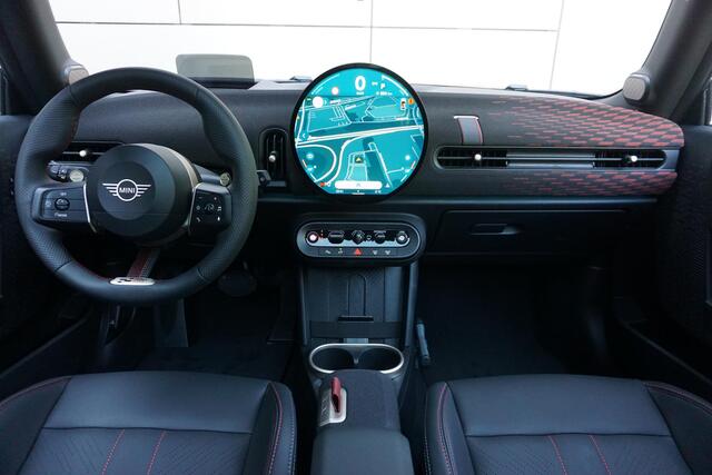 Mini COOPER 3-deurs C John Cooper Works Uitvoering | Pakket XL | 18 inch JCW Lap Spoke 2-tone | Glazen panoramadak | Elektrisch verstelbare stoelen