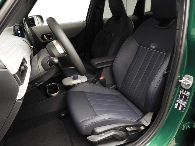 Mini COOPER 5-deurs C Automaat / Pakket M / Panoramadak / JCW stoelen / Head-up / Park assist / Alu wielen 18 inch