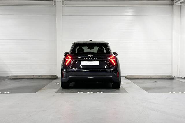 Mini COOPER 3-deurs E | Favoured Uitvoering | L Pakket | 18" Slide Spoke two-tone