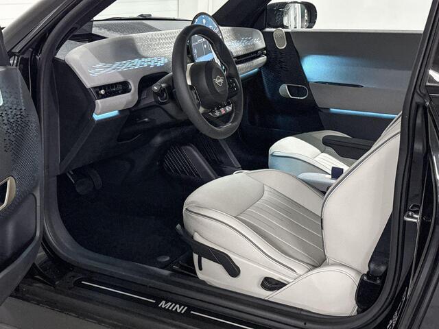Mini COOPER 3-deurs E | Favoured Uitvoering | L Pakket | 18" Slide Spoke two-tone
