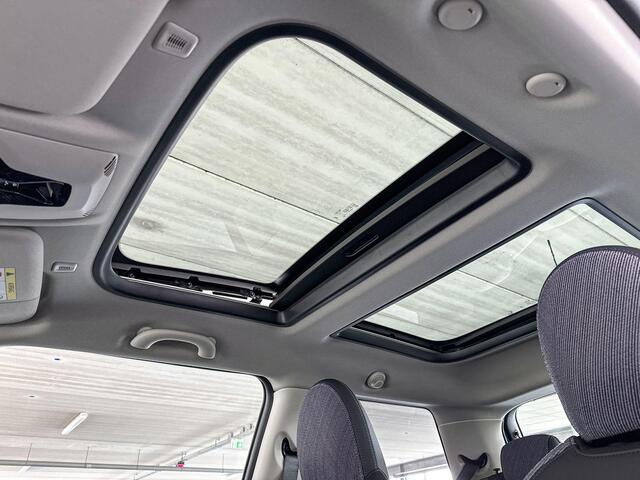 Mini COOPER 3-deurs 1.5 Cooper C John Cooper Works | Pakket M | Dak en spiegelkappen in wit