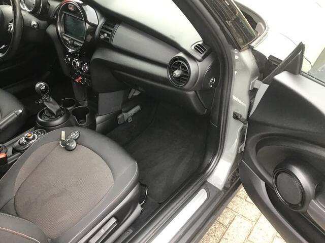 Mini COOPER 1.5 COOPER