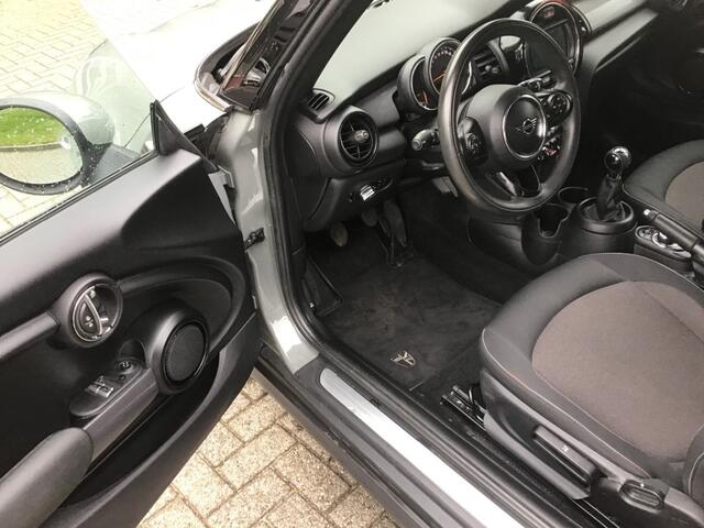 Mini COOPER 1.5 COOPER
