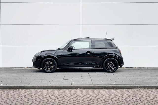 Mini COOPER 3-deurs C John Cooper Works Uitvoering | Pakket M