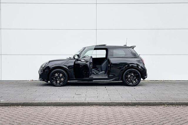 Mini COOPER 3-deurs C John Cooper Works Uitvoering | Pakket M