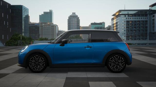 Mini COOPER Hatchback C Automaat / Favoured / Pakket M / 18 inch Night Flash Spoke 2-tone