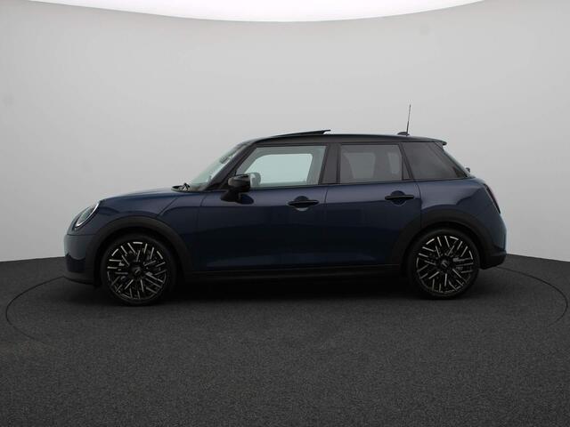Mini COOPER 5-Deurs C Pakket L + Harman Kardon + Panoramadak + Driving Assistant + Parking Assistant Plus + 18'' + Led
