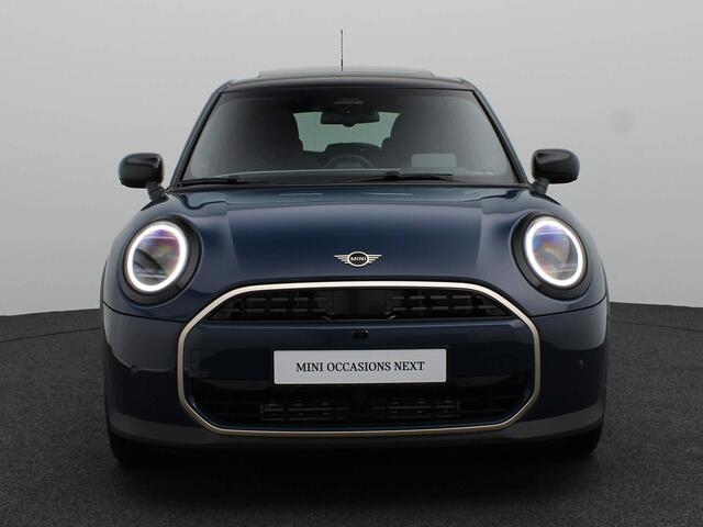 Mini COOPER 5-Deurs C Pakket L + Harman Kardon + Panoramadak + Driving Assistant + Parking Assistant Plus + 18'' + Led
