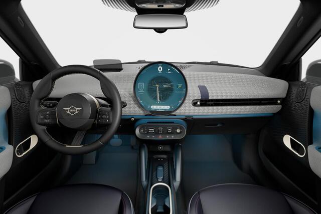 Mini COOPER Cooper E Favoured M 40.7 kWh MINI Cooper Cooper E Favoured 40,7 kWh | Pakket M | Dak en spiegelkappen in Jetblack