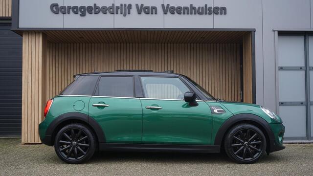 Mini COOPER 1.5 136pk 5Drs Automaat 60 Years Edition Pano.Dak H&K Leder Head-Up 17inch LM LED *Complete Mini* NL auto 48274km!