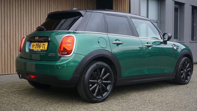 Mini COOPER 1.5 136pk 5Drs Automaat 60 Years Edition Pano.Dak H&K Leder Head-Up 17inch LM LED *Complete Mini* NL auto 48274km!