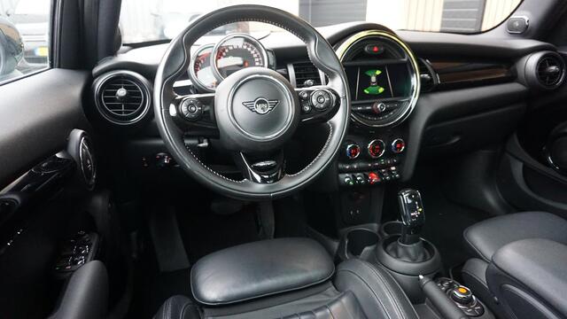 Mini COOPER 1.5 136pk 5Drs Automaat 60 Years Edition Pano.Dak H&K Leder Head-Up 17inch LM LED *Complete Mini* NL auto 48274km!