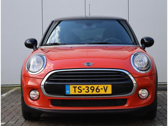 Mini COOPER 1.5 | NL-auto | Navigatie | Apple Carplay | BOVAG-garantie
