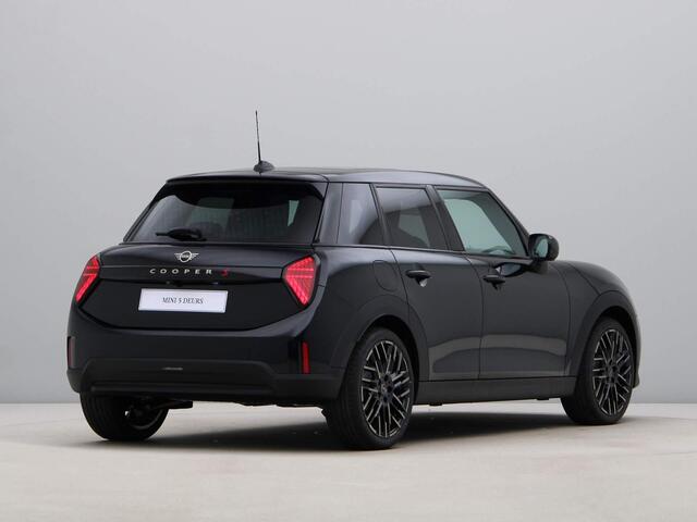 Mini COOPER 5-deurs S Favoured Pakket M PRIVATE LEASE EUR 710,- (48 mnd/10.000 km)