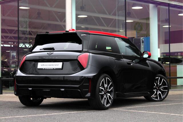 Mini COOPER Hatchback E / John Cooper Works / Pakket XL / 18 inch JCW Lap Spoke 2-tone