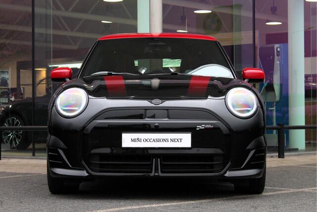 Mini COOPER Hatchback E / John Cooper Works / Pakket XL / 18 inch JCW Lap Spoke 2-tone